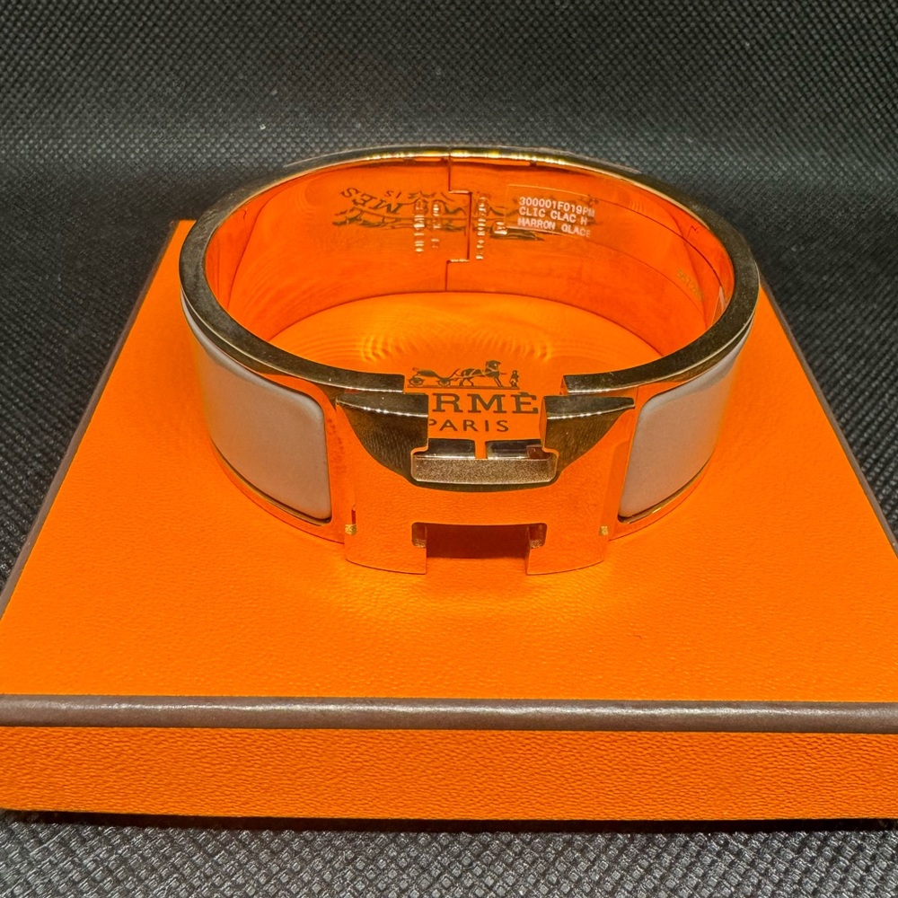 Authentic enamel wide clic clac H bracelet PM